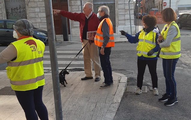 Angeli Del Bello Alla Carica Piazza Giacomini Via Alfieri E Via